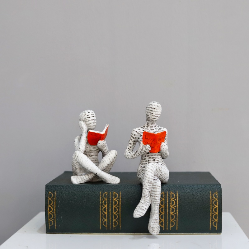 Office Desk Tech Accessories - 1Pc, Reading Paper Pulp Woman Thinker