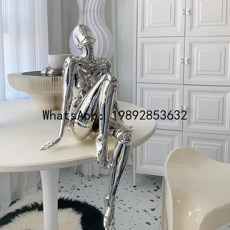 High-end tech-inspired decor f - đánh giá và giá High Tech Office Room